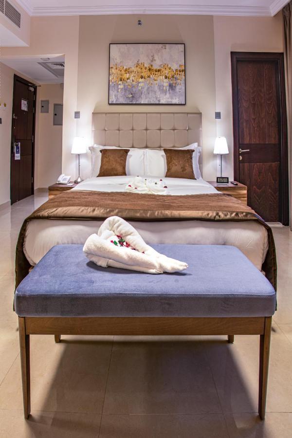 Viola Hotel Apartments ชาร์จาห์ ภายนอก รูปภาพ