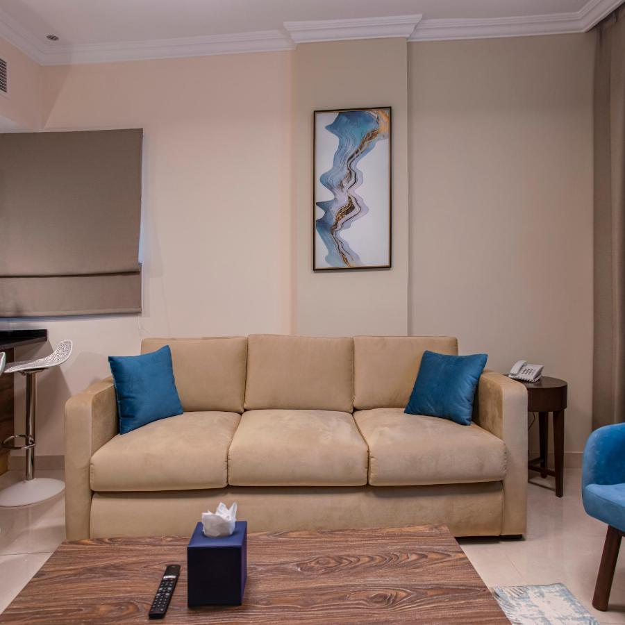 Viola Hotel Apartments ชาร์จาห์ ภายนอก รูปภาพ