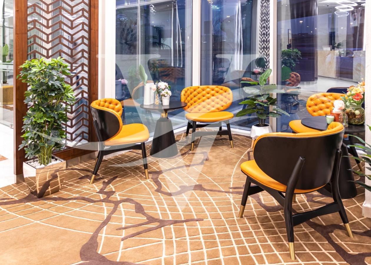 Viola Hotel Apartments ชาร์จาห์ ภายนอก รูปภาพ